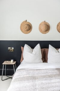 Schlafzimmer im Half-painted-Stil streichen