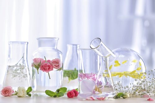 Für ein wohlriechendes Zuhause kannst du deine eigenen aromatischen Essenzen kreieren