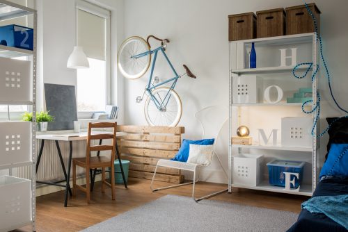 Dekorationsvorschläge für Jugendzimmer können dabei helfen, den Raum im Zimmer optimal zu nutzen