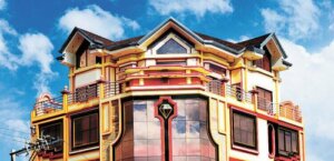 Cholets: Opulente neoandine Architektur
