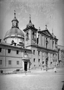 Kulturzentrum der Piaristen – Ehemaliges Gebäude