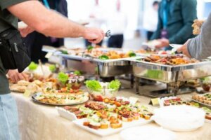 Zu Hause ein kleines Buffet organisieren – Tipps und Tricks