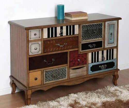 praktisch und mit vielen Fächern