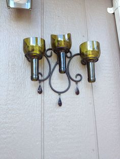 Hauche zerbrochenen Glasflaschen ein zweites Leben ein