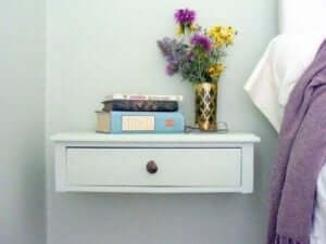 Nachttisch - hängend