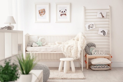 Babyzimmer in warmen Farben