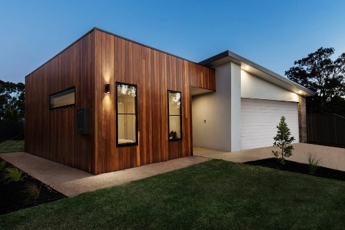 Fassade mit Holz